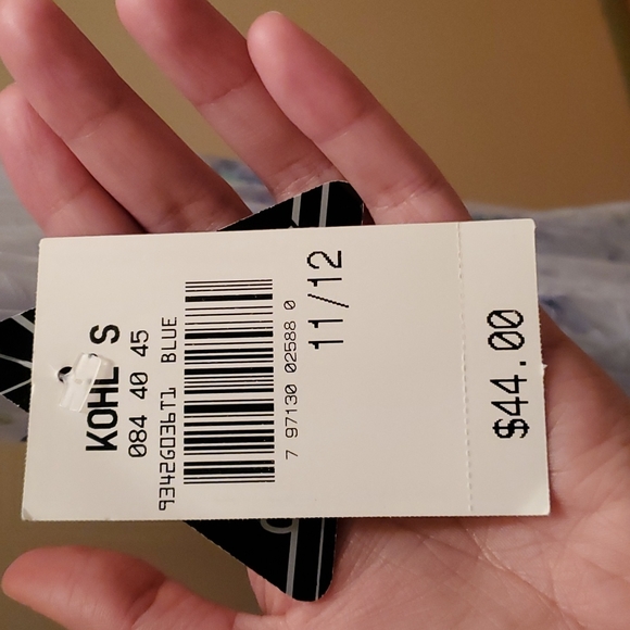 Dress - Picture 5 of 5